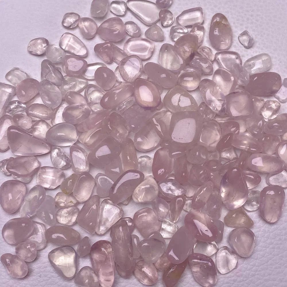 Rose quartz chips