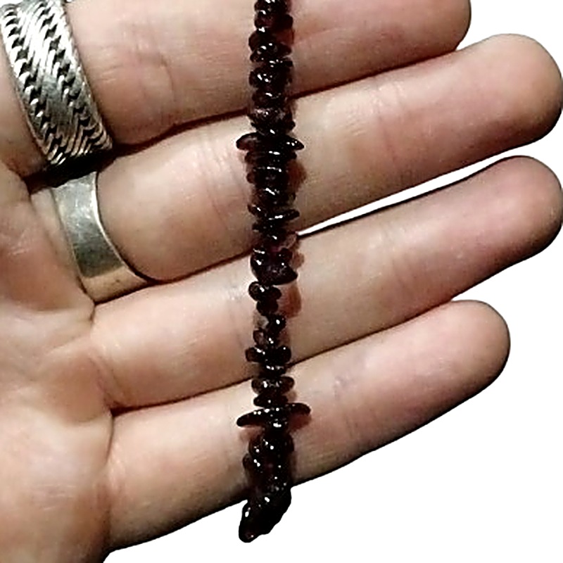 Garnet chip bracelet