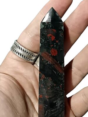 70g Small crystal towers · Bloodstone