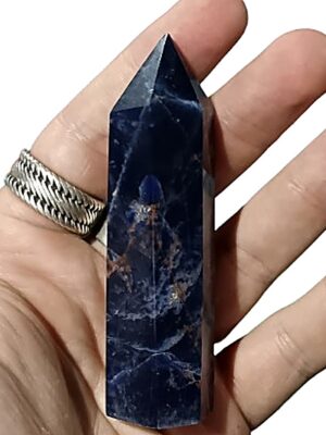 70g Small crystal towers · Sodalite