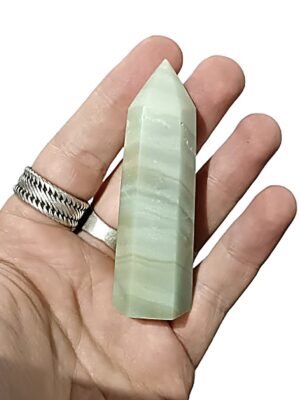 70g Small crystal towers · Caribbean Calcite