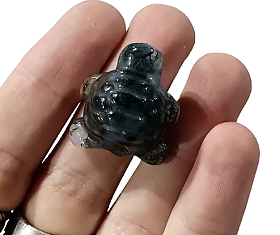Mini Crystal Turtle · Moss agate