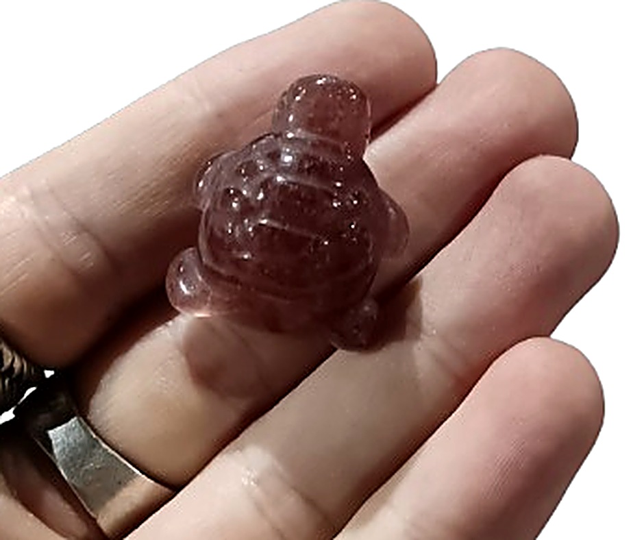 Mini Crystal Turtle · Strawberry quartz