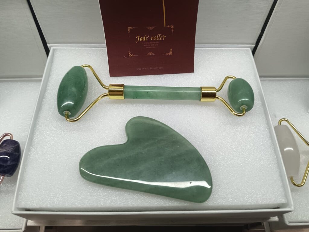 Crystal Face Roller & Gua Sha Set · Aventurine