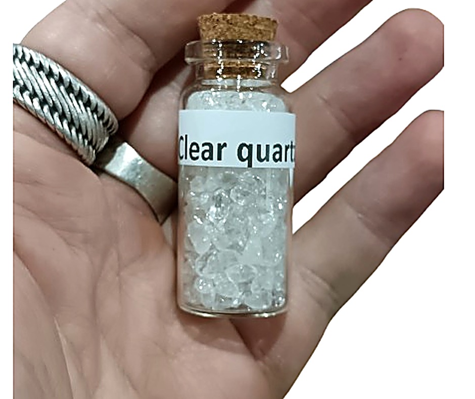 Crystal chip jar · Clear quartz