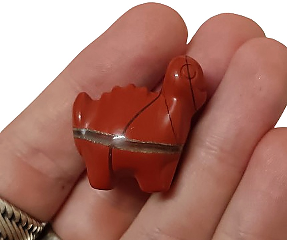 Mini Crystal Dinosaur · Red jasper