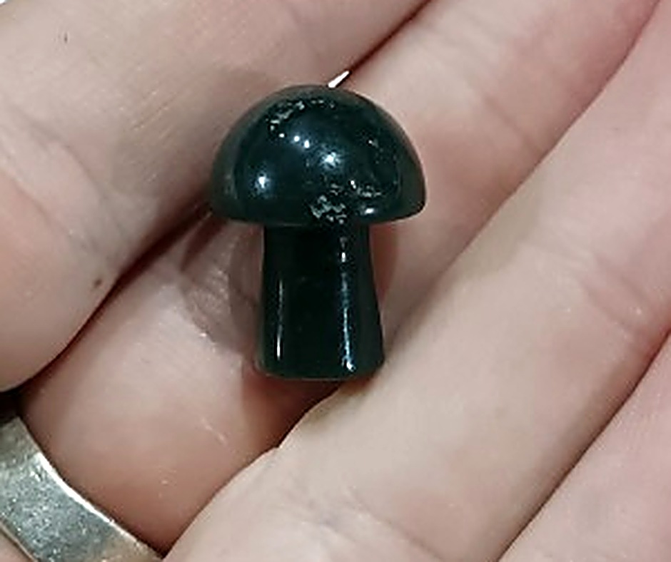 Mini Crystal Mushroom · Obsidian