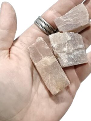 21 kinds of Mini Rough Crystal Chunks · Peach Moonstone