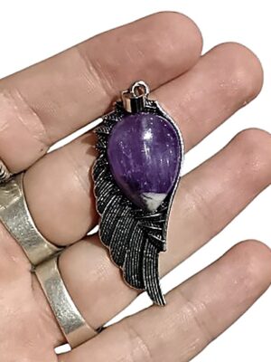 Metal wing pendant