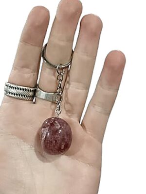 Tumblestone Keychain · Strawberry quartz