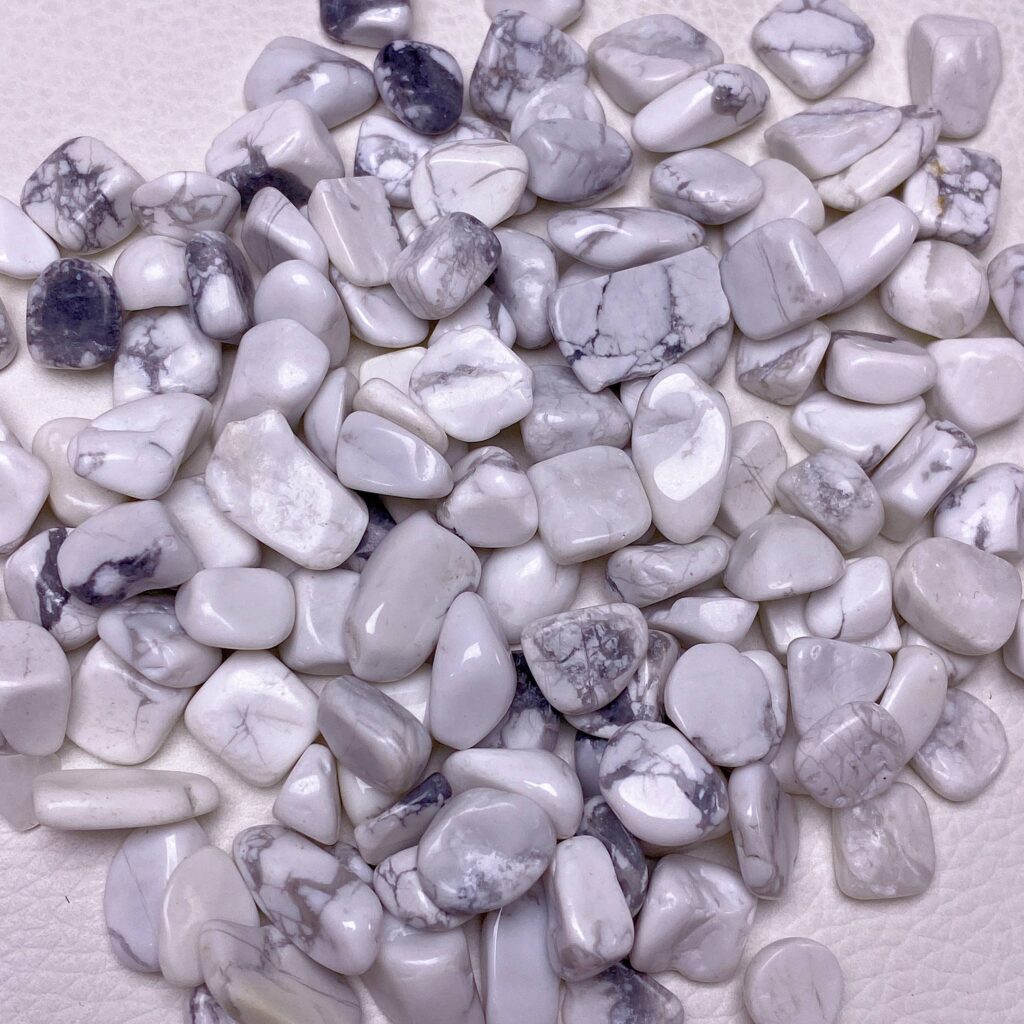 Howlite Crystal Chips
