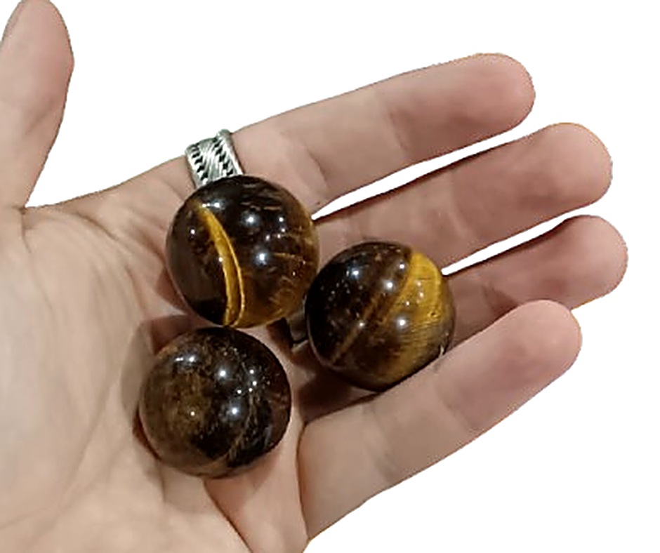 Small Crystal Sphere, 3cm · Tiger's eye