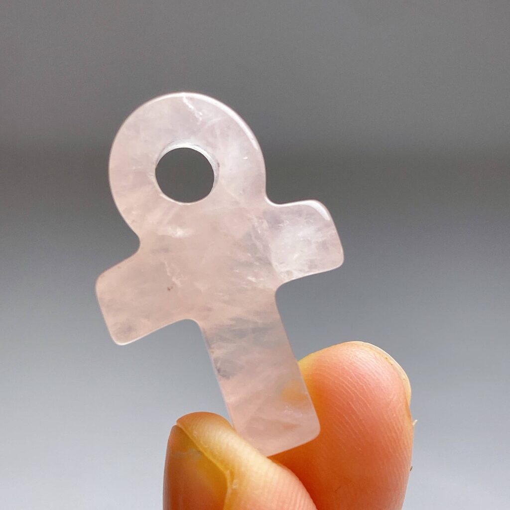 Mini Crystal Ankh · Rose quartz
