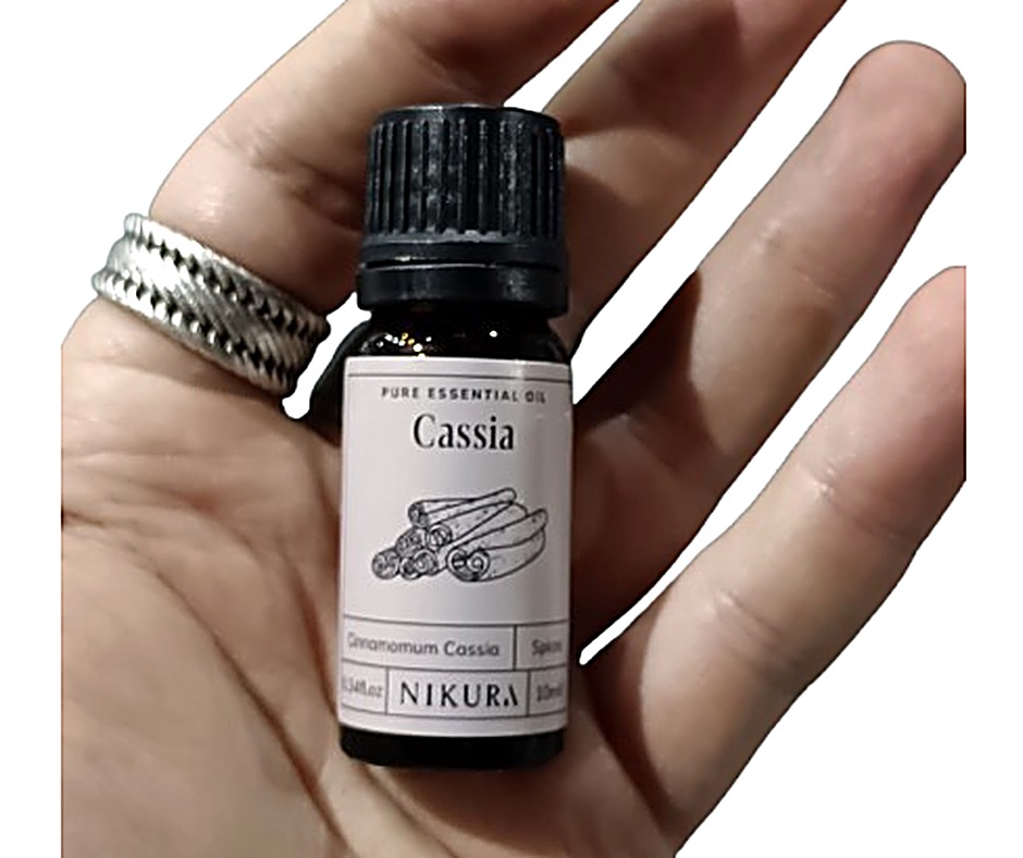 Cassia essential oil