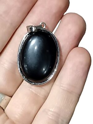 Oval Crystal Pendant · Obsidian