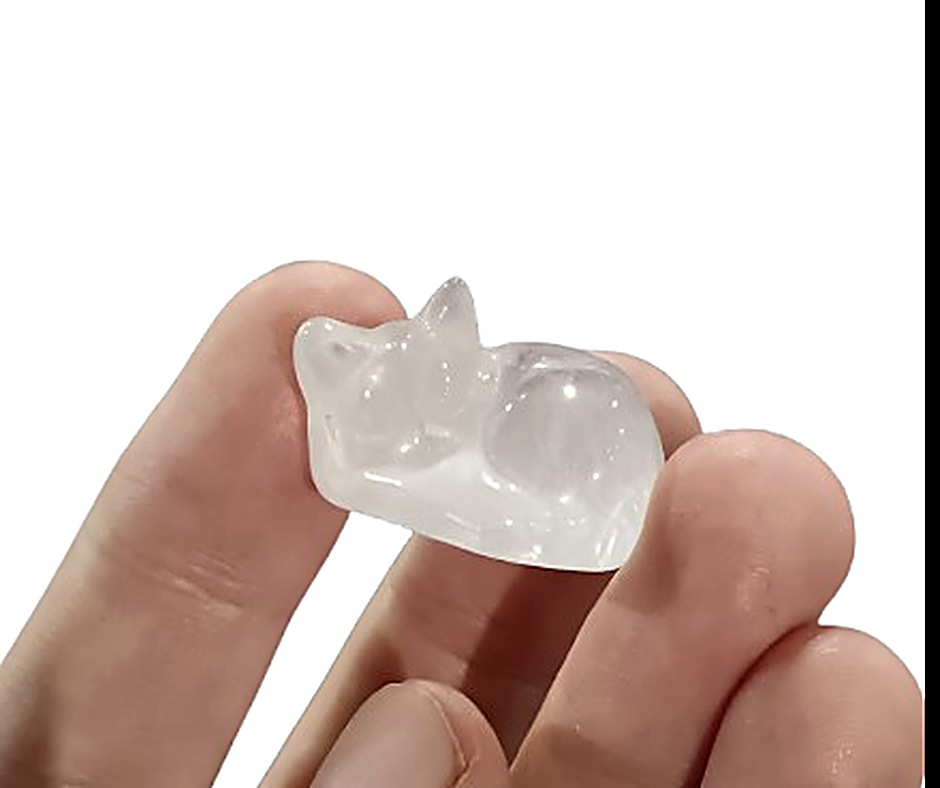 Mini Sleeping Cat · Clear quartz