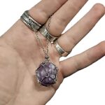 Holder necklace